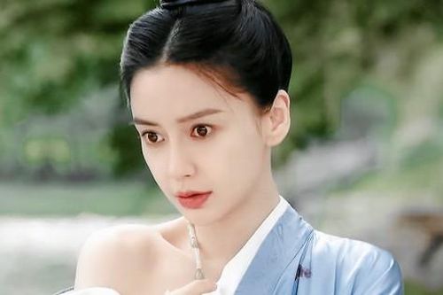 Tình thế tuyệt vọng của Angelababy