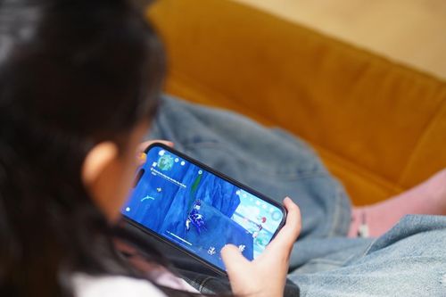 Điều chỉnh hành vi ứng xử để bảo vệ trẻ em trên môi trường mạng