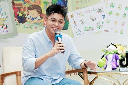 Gặp gỡ Jun Phạm, Quách Lê Anh Khang tại Lễ hội Đường sách Tết 2025