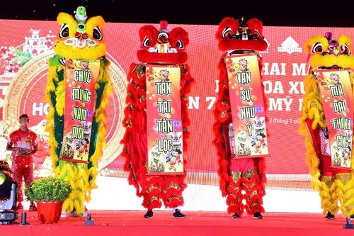 Khai mạc Hội hoa xuân Phú Mỹ Hưng Tết Ất Tỵ 2025