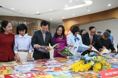 Hơn 1.000 ấn phẩm được trưng bày tại Hội sách, báo Xuân tỉnh Quảng Ninh