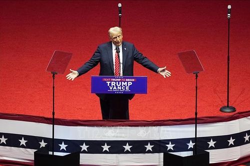 Tổng thống Mỹ Donald Trump muốn lãi suất nhanh chóng được cắt giảm
