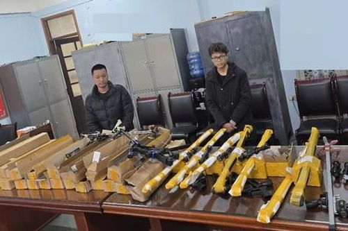 Triệt phá đường dây sản xuất vũ khí, công cụ hỗ trợ thu lời bất chính hàng tỷ đồng