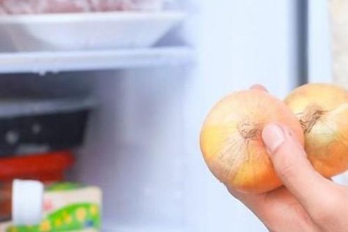 Vì sao không nên để hành tây trong tủ lạnh?