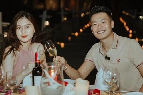 Vẻ ngoài cuốn hút của hot girl Tuyên Quang, vợ cầu thủ Thành Chung