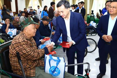 Bộ Y tế tổ chức khám sức khỏe, tri ân các thương, bệnh binh ở Thuận Thành