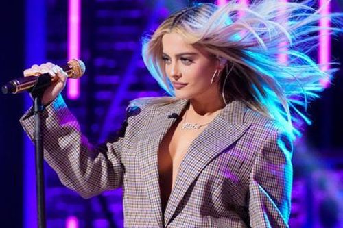 Bebe Rexha bị hãng thu âm thẳng tay sa thải sau 10 năm làm việc