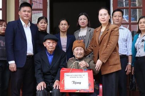 Hưng Yên: Chăm lo cho phụ nữ, trẻ em khó khăn dịp Tết Nguyên đán
