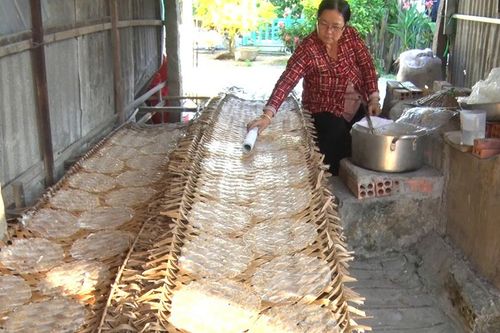 Làng bánh tráng Mỹ Khánh rộn ràng đón Tết