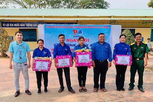 Phú Tân sôi nổi Ngày hội trò chơi dân gian hưởng ứng 'Tết Quân – Dân'