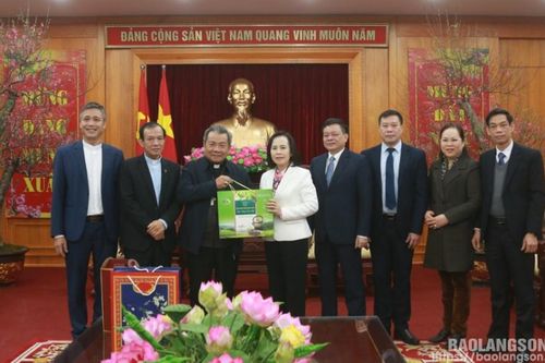 Lãnh đạo tỉnh tiếp đoàn Tòa Giám mục Giáo phận Lạng Sơn – Cao Bằng đến thăm, chúc tết