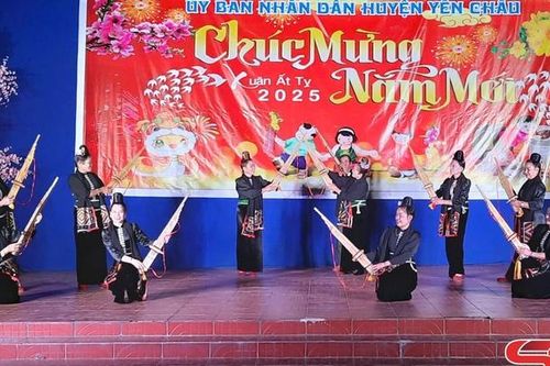 Giao lưu văn nghệ mừng Đảng, mừng xuân
