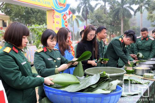 Sôi nổi Ngày hội 'Bánh chưng xanh' tại Lữ đoàn Công binh 575