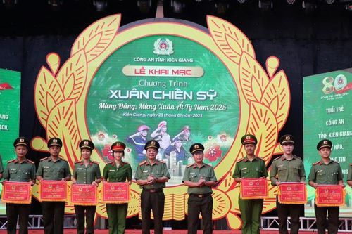 Công an tỉnh Kiên Giang tổ chức 'Xuân chiến sĩ' năm 2025