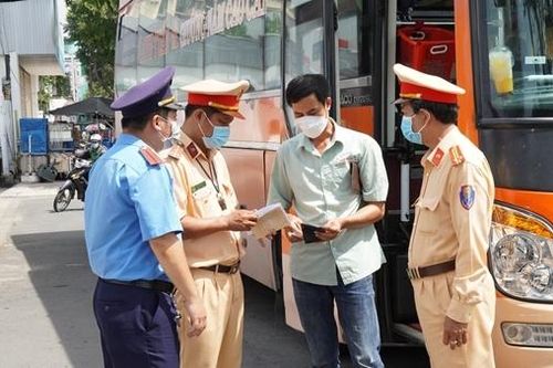 Ủy ban ATGT Quốc gia lập đoàn kiểm tra hoạt động vận tải dịp tết Nguyên đán
