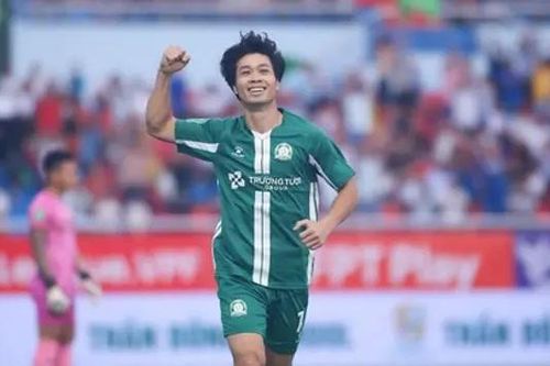 Công Phượng phải nghỉ thi đấu