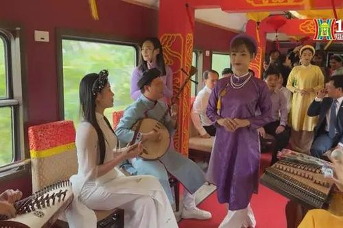 Du lịch bằng tàu hỏa thu hút khách Tết