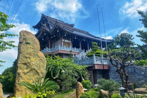 Uy nghiêm và vững chãi