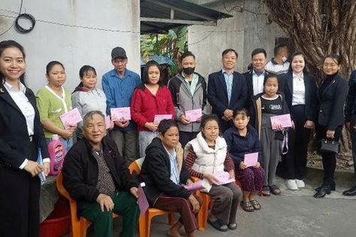 Mang Tết đến cho những bệnh nhân chạy thận có hoàn cảnh khó khăn tại tỉnh Nghệ An