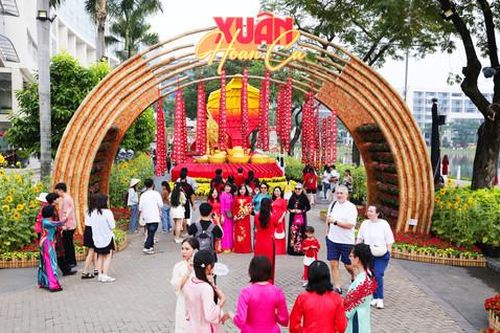 Khai mạc hội hoa xuân Phú Mỹ Hưng Tết Ất Tỵ - 2025: Xuân hoan ca