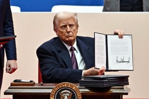 Thẩm phán chặn sắc lệnh cấp quyền công dân theo nơi sinh của ông Trump