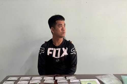 Bắt nhóm đối tượng đánh bạc, cho vay trả góp thế chấp sổ bảo hiểm xã hội