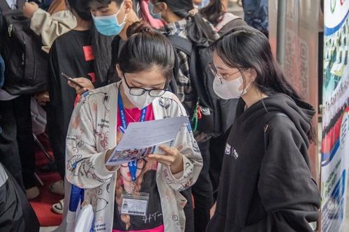 Dưới 18 tuổi có phải nộp thuế thu nhập cá nhân không?