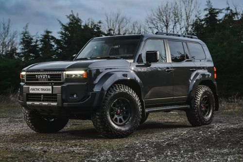Toyota Land Cruiser Prado hầm hố với gói độ địa hình của Arctic Trucks
