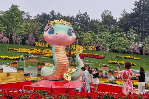 Nghệ An: linh vật năm mới vừa trình làng đã nhận vô số lời khen
