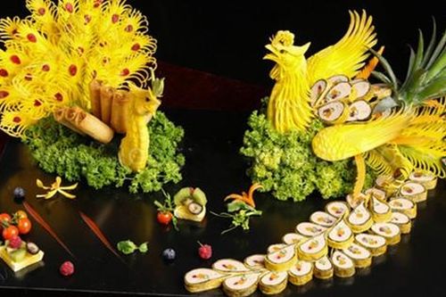 VUA QUAN CUNG ĐÌNH HUẾ XƯA ĐÓN TẾT NGUYÊN ĐÁN THẾ NÀO?