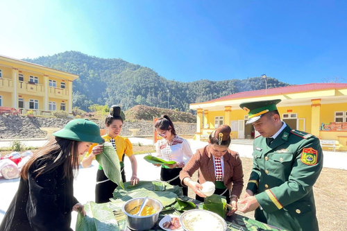 Ngày xuân đậm tình quân dân ở Mường Lèo