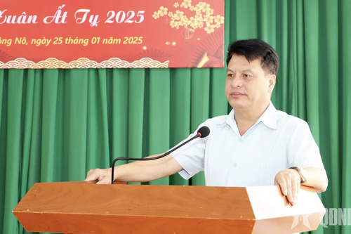 Bộ CHQS tỉnh Đắk Nông tặng quà Tết đối tượng chính sách, hộ nghèo