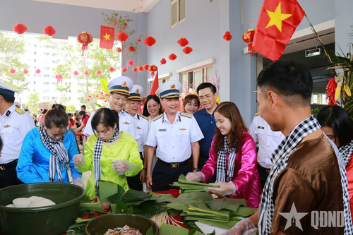 Vùng 4 Hải quân 'Xuân yêu thương'