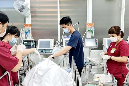Đảm bảo trực cấp cứu, điều trị y tế dịp tết