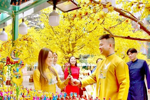 Lễ nghĩa xưa, ấm tình xuân mới