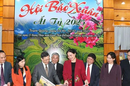 Hội báo Xuân tỉnh Tuyên Quang trưng bày và giới thiệu 764 ấn phẩm
