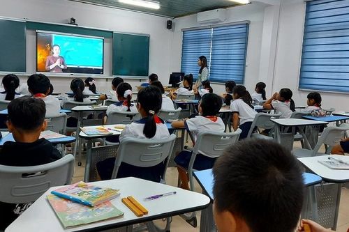 Mô hình lớp học số: Vươn xa hàng nghìn cây số