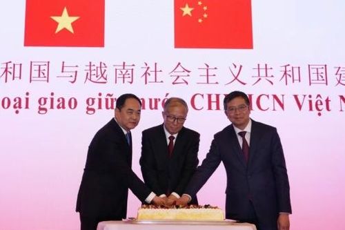 Long trọng Lễ kỷ niệm 75 năm thiết lập quan hệ ngoại giao Việt Nam-Trung Quốc tại Bắc Kinh