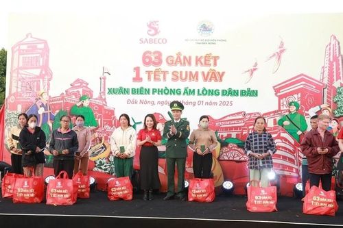 Mang yêu thương đến biên cương Đắk Nông