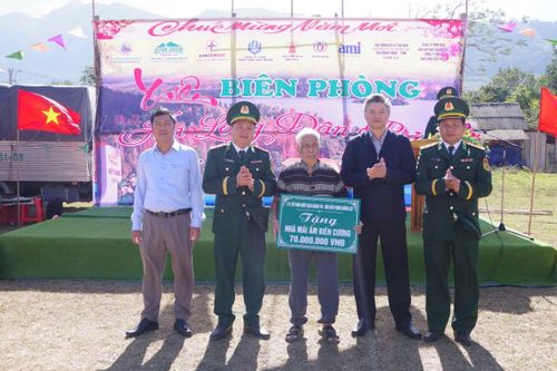 Sắc Xuân Biên phòng trên từng bản, làng biên giới