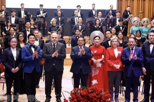 Chương trình nghệ thuật đặc biệt kỷ niệm 75 năm quan hệ ngoại giao Việt Nam - Nga