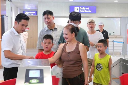 Tết này tàu điện Thủ đô hoạt động thế nào?