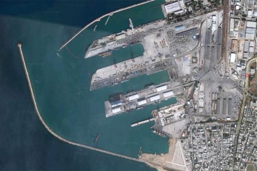 Hai tàu vận tải Nga tiến vào cảng Tartus, chuẩn bị cho cuộc rút quân?