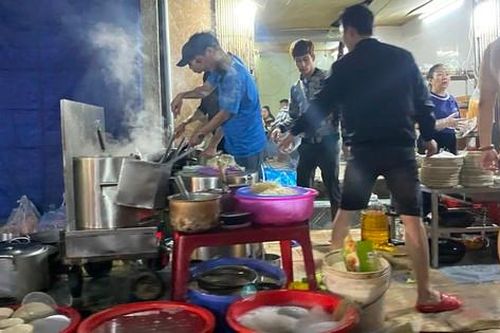 Nhếch nhác phố ẩm thực ở trung tâm Hải Phòng