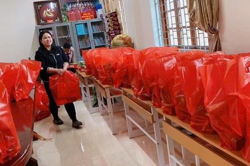 Tết vui, đủ đầy của giáo viên rẻo cao xứ Lạng