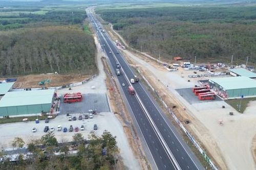 Tận thấy trạm dừng nghỉ trên cao tốc từ TPHCM đi Nha Trang