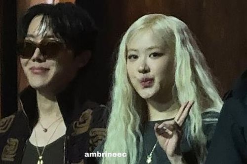 J-HOPE tương tác với Rosé, lễ phép khi chạm mặt đàn anh BIGBANG trên sân khấu