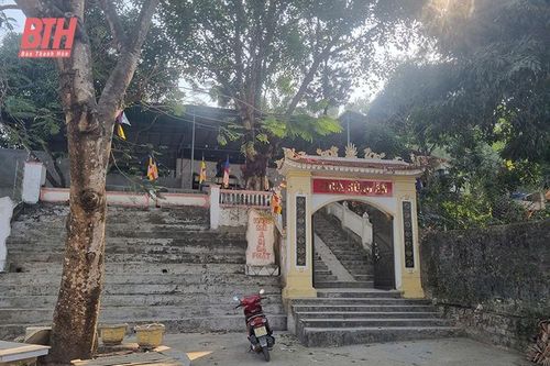 Cuối năm đi chợ Thiều 'mua may bán rủi'
