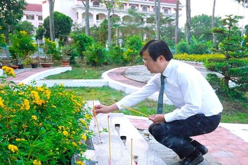 Lãnh đạo tỉnh viếng Nghĩa trang Liệt sĩ tỉnh nhân dịp Tết Nguyên đán Ất Tỵ 2025