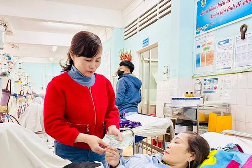 Hàng trăm suất quà hỗ trợ bệnh nhân nghèo, khó khăn tại Bệnh viện Đa khoa Gia Lai